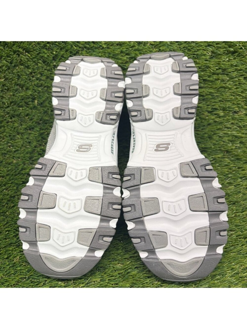 Skechers D'Lites Resilient Womens Size 7 Gray White Athletic Slip On Mule Shoes - Picture 7 of 9